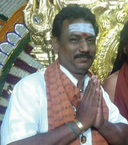 Revering and worshipping THE SPH greatly, Palanivelu Swaminathan humbly offered the Ruling Seat of the Kingdom of Thanjavur, - Copy